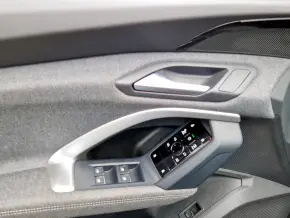 Audi Q5 Sportback 40 TDI quattro thumbnail
