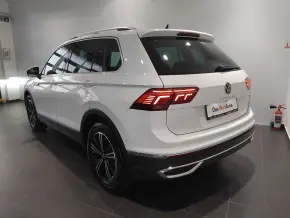 VW Noul Tiguan Elegance 2,0 TDI DSG 4Mot thumbnail
