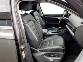 VW Touareg Elegance V6 Plug in Hybrid thumbnail