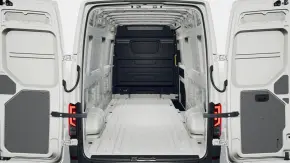 Crafter 3.5 Furgon L4H3 FWD 103kW thumbnail