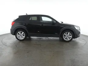 Q2 Basic 35 TFSI thumbnail