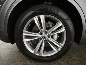 Touareg R-Line TDI 4MOTION thumbnail