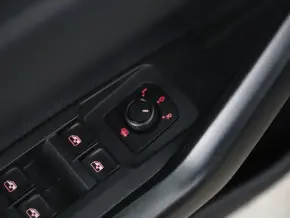Noul Polo Comfortline 1.0 TSI DSG, 4 usi thumbnail