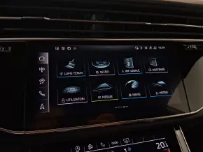 Audi Q8 PI 55 TFSI quattro thumbnail
