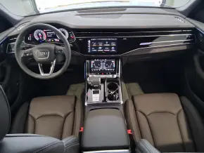 Audi Q8 PI 55 TFSI quattro thumbnail