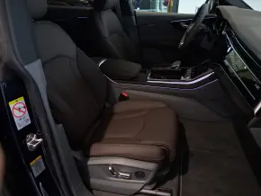 Audi Q8 PI 55 TFSI quattro thumbnail