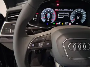 Audi Q8 PI 55 TFSI quattro thumbnail