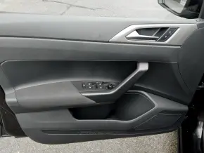 Noul Polo Comfortline 1.0 TSI DSG, 4 usi thumbnail