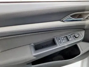 VW Golf Variant Life 2.0 TDI DSG thumbnail