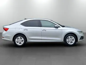 Škoda Octavia Ambition 2.0 TDI DSG thumbnail