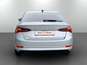 Škoda Octavia Ambition 2.0 TDI DSG thumbnail