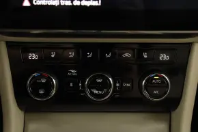 Superb Laurin & Klement TDI 4x4 DSG thumbnail