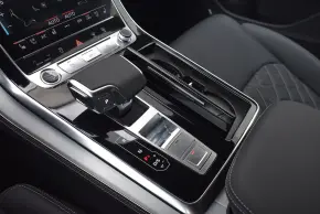 Audi Q8 PI 55 TFSI quattro thumbnail