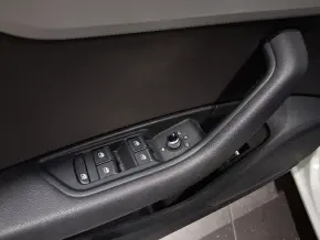 Audi A4 35 TFSI thumbnail