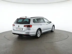 Passat Variant Business TDI DSG thumbnail