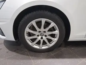 Audi A4 35 TFSI thumbnail