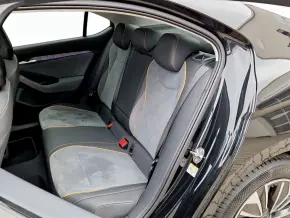 Superb Selection PHEV thumbnail