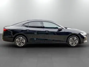 Superb Selection PHEV thumbnail