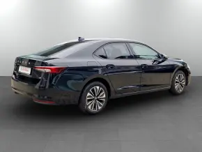 Superb Selection PHEV thumbnail