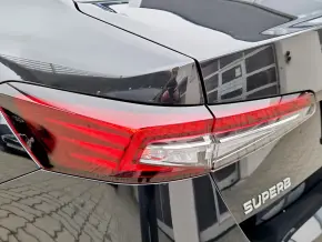 Superb Selection PHEV thumbnail