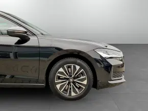 Superb Selection PHEV thumbnail