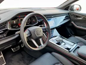 RSQ8 TFSI quattro thumbnail