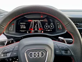 RSQ8 TFSI quattro thumbnail