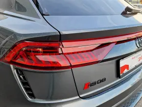 RSQ8 TFSI quattro thumbnail