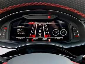 RSQ8 TFSI quattro thumbnail
