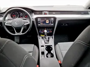 VW Noul Passat Comfortline 2.0 TDI DSG thumbnail