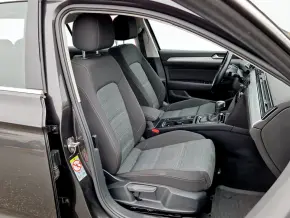 VW Noul Passat Comfortline 2.0 TDI DSG thumbnail
