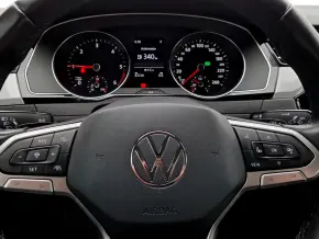 VW Noul Passat Comfortline 2.0 TDI DSG thumbnail