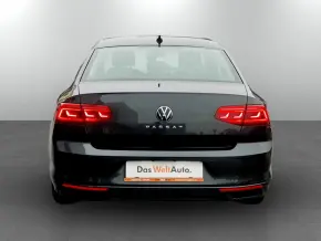 VW Noul Passat Comfortline 2.0 TDI DSG thumbnail