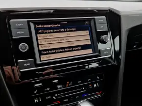 VW Noul Passat Comfortline 2.0 TDI DSG thumbnail