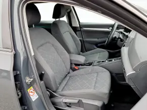 VW Golf Variant Life 2.0 TDI DSG thumbnail