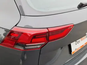 VW Golf Variant Life 2.0 TDI DSG thumbnail