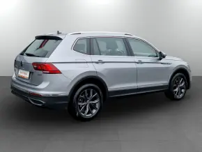 Noul Tiguan Allspace Life 2,0 TDI 4M DSG thumbnail