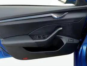 OCTAVIA Combi Ambition TDI DSG thumbnail