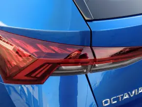 OCTAVIA Combi Ambition TDI DSG thumbnail