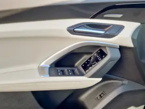 Q5 Sportback 40 TFSI quattro thumbnail