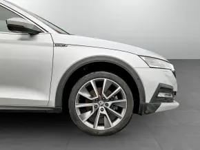 OCTAVIA COMBI SCOUT 2.0 TDI DSG 4x4 thumbnail