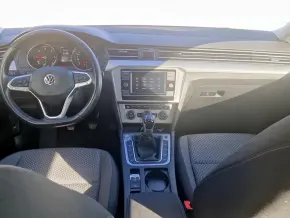 VW Noul Passat Trendline 2.0 TDI thumbnail