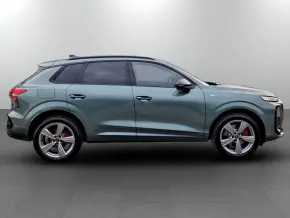 Q3 40 TFSI quattro thumbnail