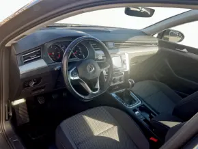 VW Noul Passat Trendline 2.0 TDI thumbnail