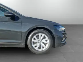 VW Noul Passat Trendline 2.0 TDI thumbnail