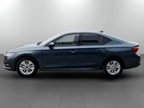 Škoda Octavia Ambition 2.0 TDI DSG thumbnail