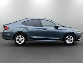 Škoda Octavia Ambition 2.0 TDI DSG thumbnail