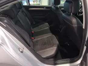 VW Noul Passat Highline2.0 TDI SCR DSG 4Mot thumbnail