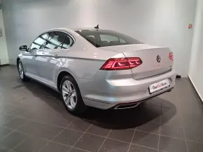 VW Noul Passat Highline2.0 TDI SCR DSG 4Mot thumbnail