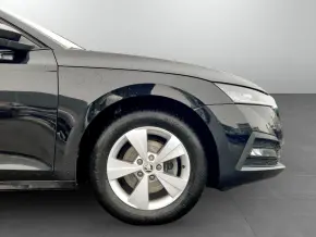 Škoda OCTAVIA AMBITION 1.5 TSI DSG mHEV thumbnail